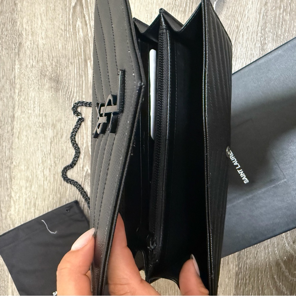 Saint Laurent Black Chevron Quilted Envelope Crossbody Wallet - Picture 4 of 5